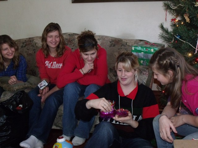 Frenchy gave Bella a Polly Pocket and as you can see girls of all ages like these cute toys:)