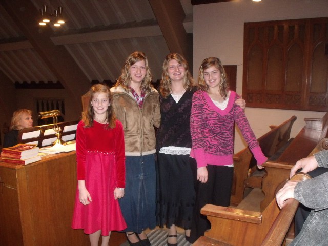 Isabella, Silvana, Marisa and Magdalene in the choir loft at St. Leo.