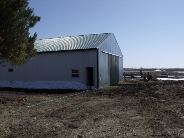 Shed that houses the horses he is training.