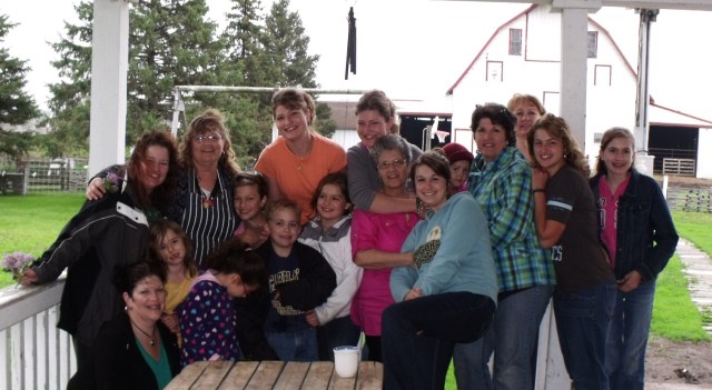 Aunts, cousins, sisters chilling out on the front porch........brrrrrrrrrrrrr.